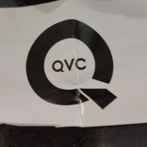 Elegant Silver and Black Zebra Pattern Ring - Picture 2 of 4